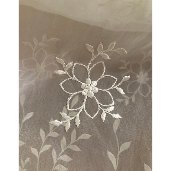 American Vintage tulle skirt embroidered 3D flowers scalloped hem size medium - Picture 10 of 12